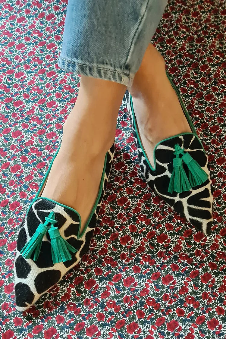 Emilia | Pointed Giraffe Print Mocassin with Frange Détail