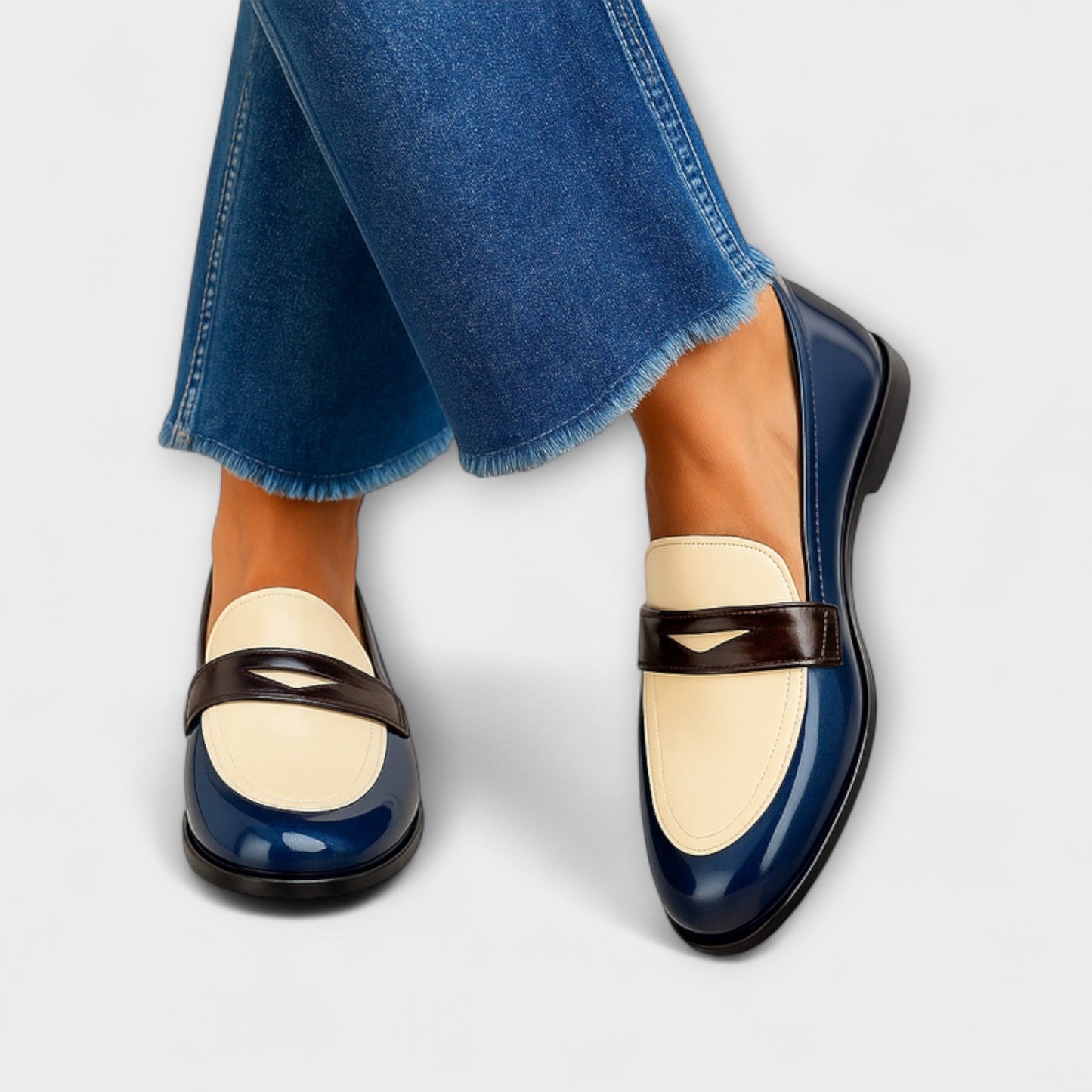 Victoria | Contrast Trim Mocassins