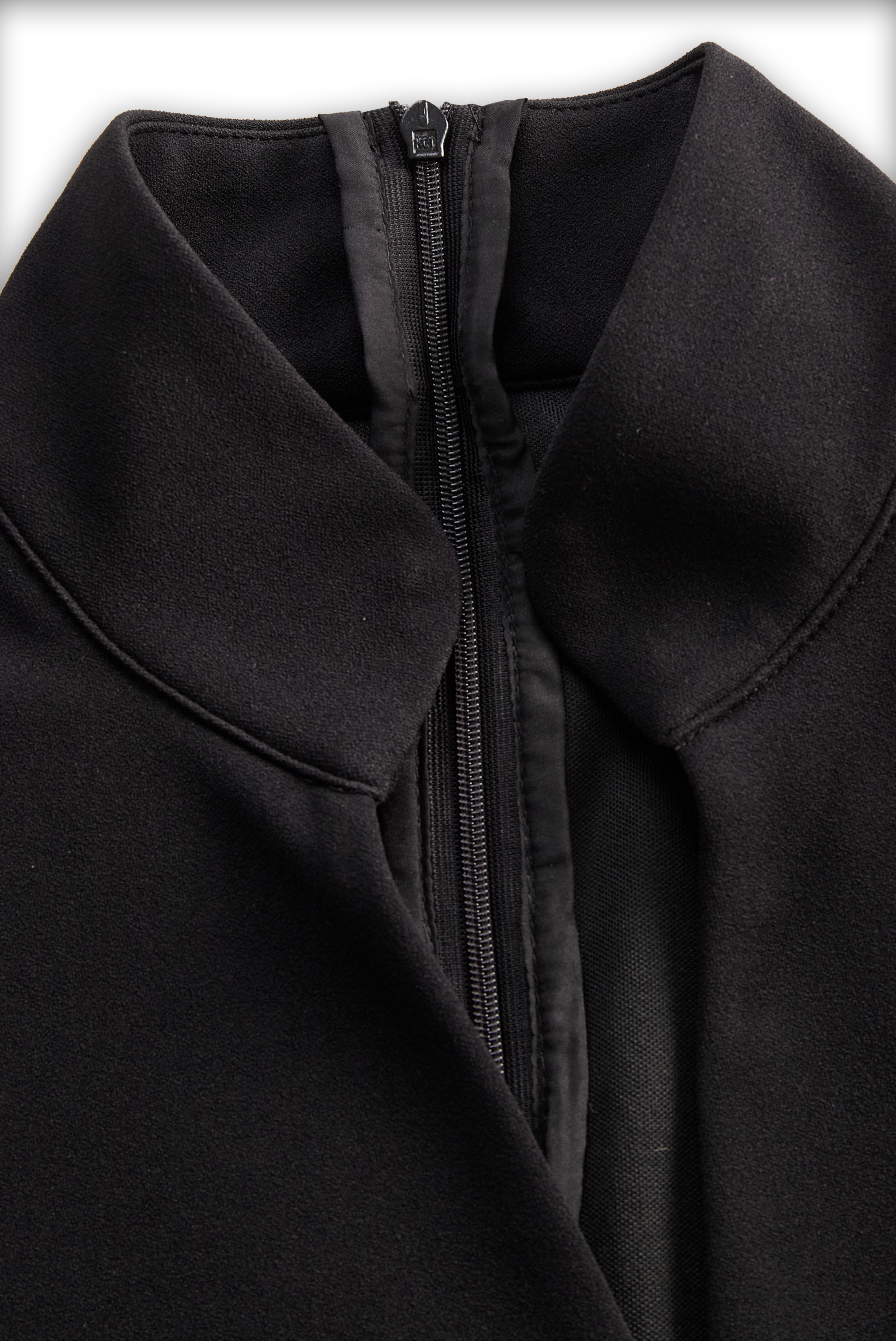 Victoria | Noir Ceinturé Fourreau Robe