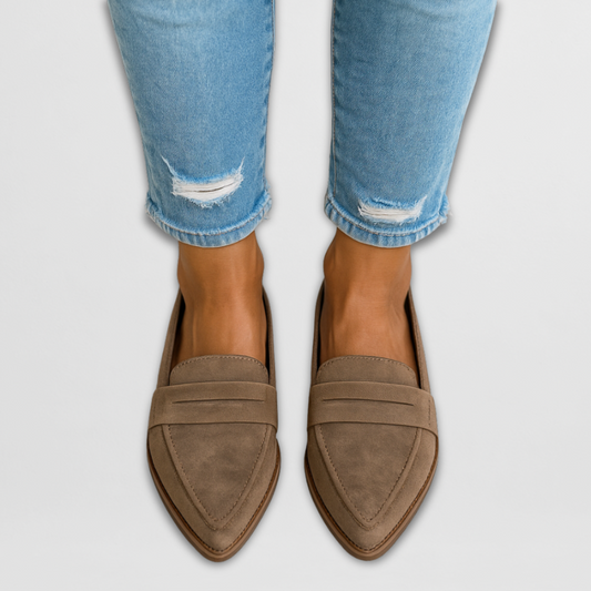 Evangeline | Pointed Daim Mocassins
