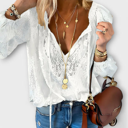 Gabrielle | Delicate Dentelle Blouse
