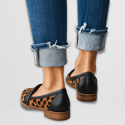Evangeline | Pointed Daim Mocassins