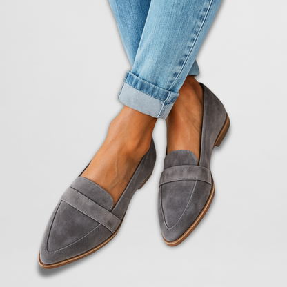 Evangeline | Pointed Daim Mocassins