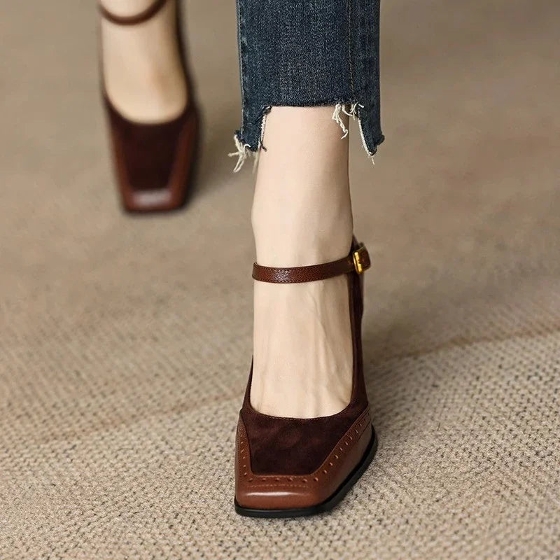 Arabella | Classique Brogue Heel Escarpins