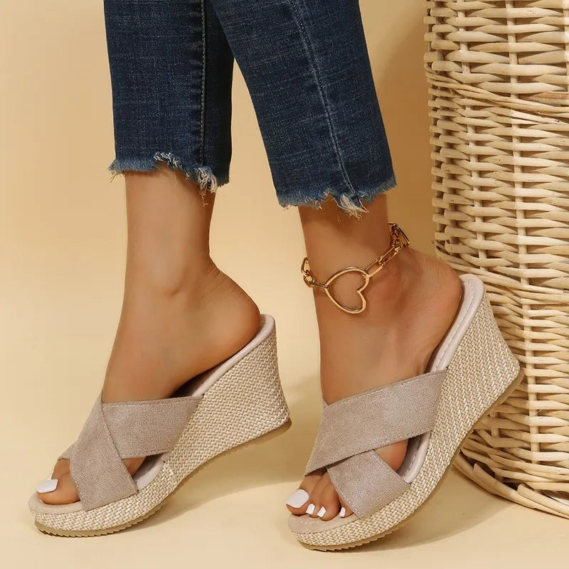 Lila | Chic Cross-Bride Compensé Sandales