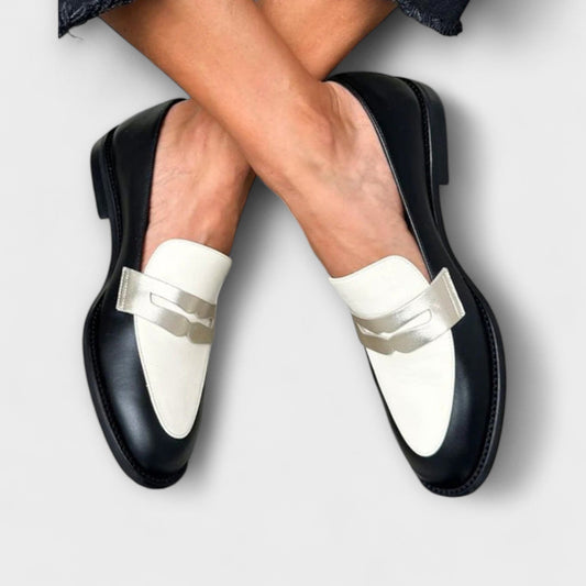 Aurelie | Noir Patent Mocassins
