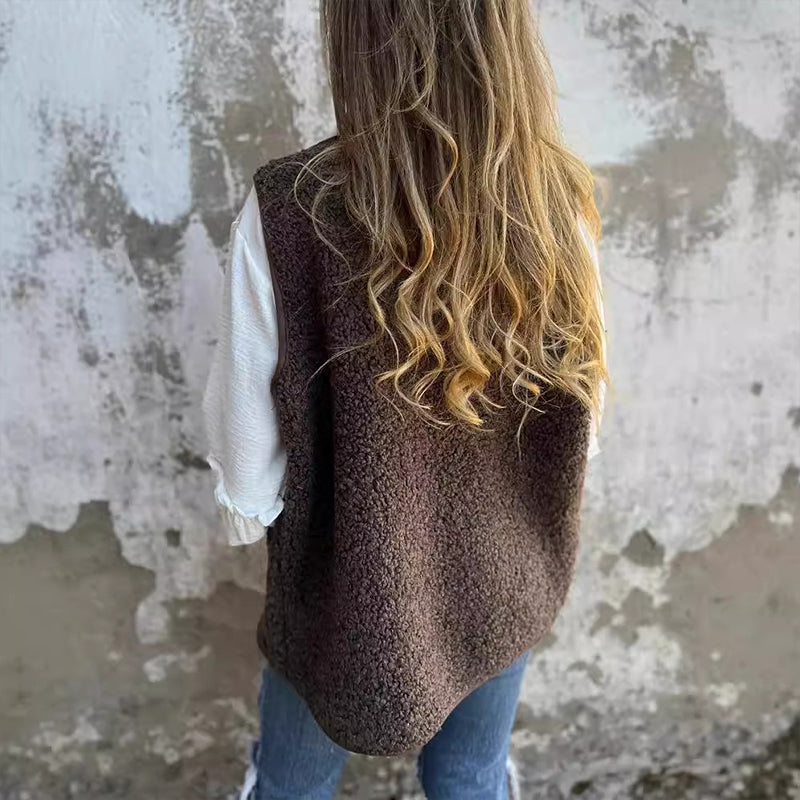 Chloé | Gilet Court Boutonné en Peluche